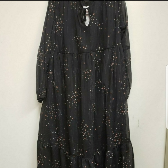 Maternity Star Print Flounce Dress - Picture 3 of 4